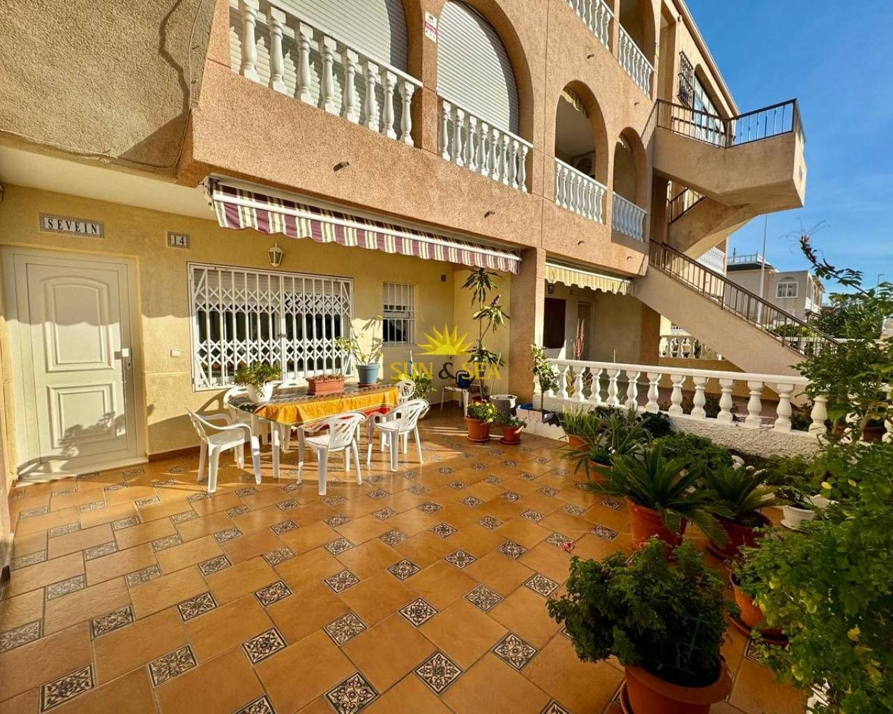 Terrace of Planta baja for sale in Torrevieja  with Heating, Private garden and Furnished