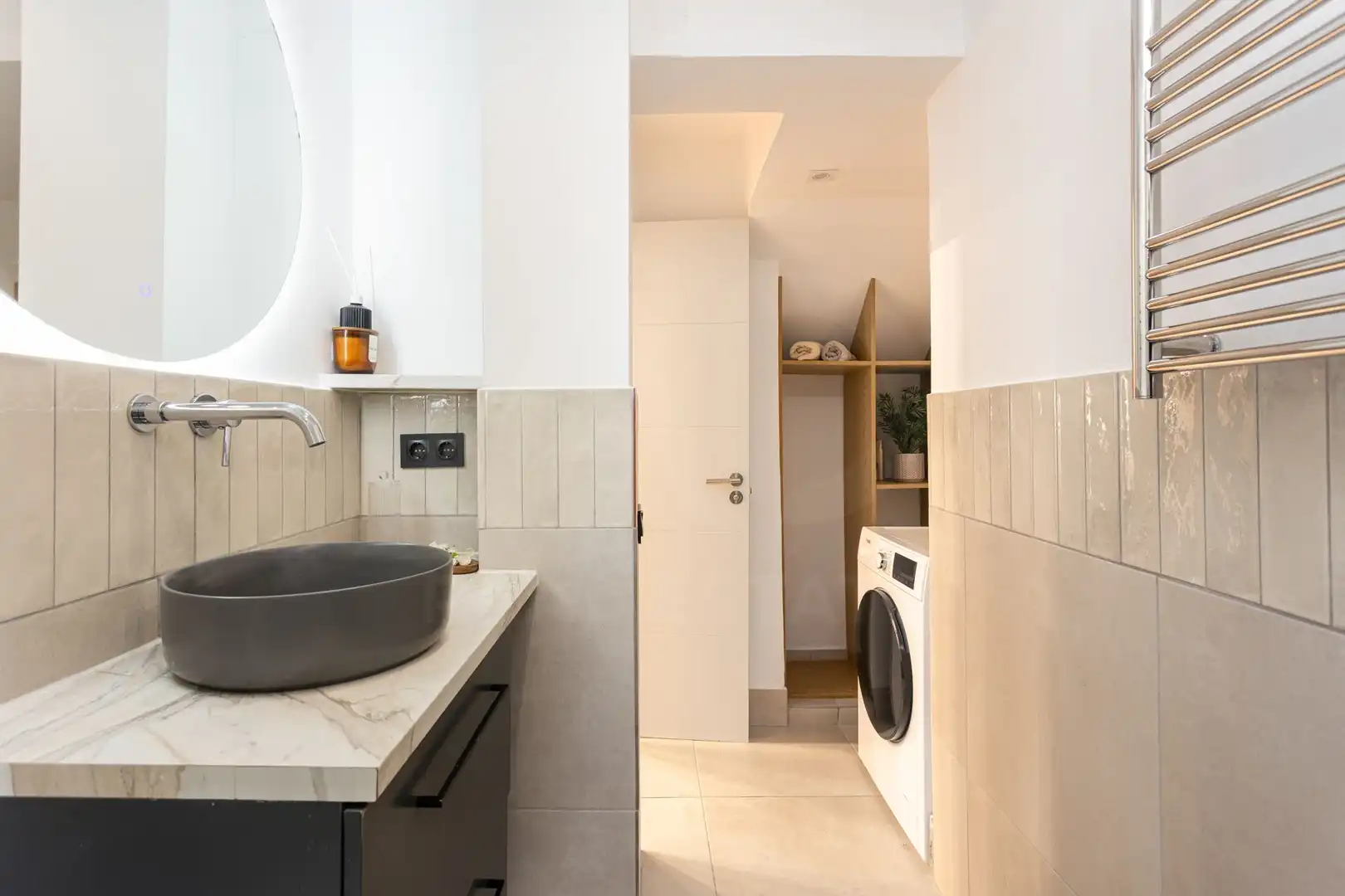 Badezimmer von Einfamilien-Reihenhaus zum Verkauf in Badalona mit Klimaanlage, Heizung und Terrasse