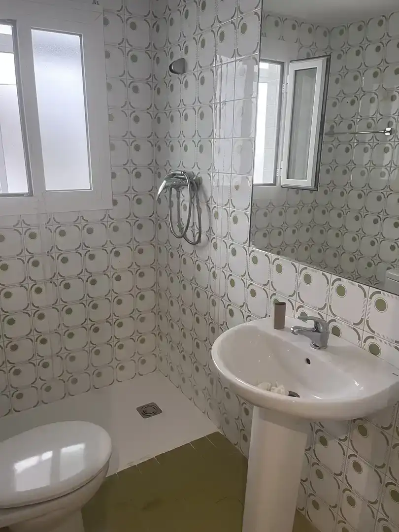 Bathroom of Flat for rent in Xàtiva, Valencia