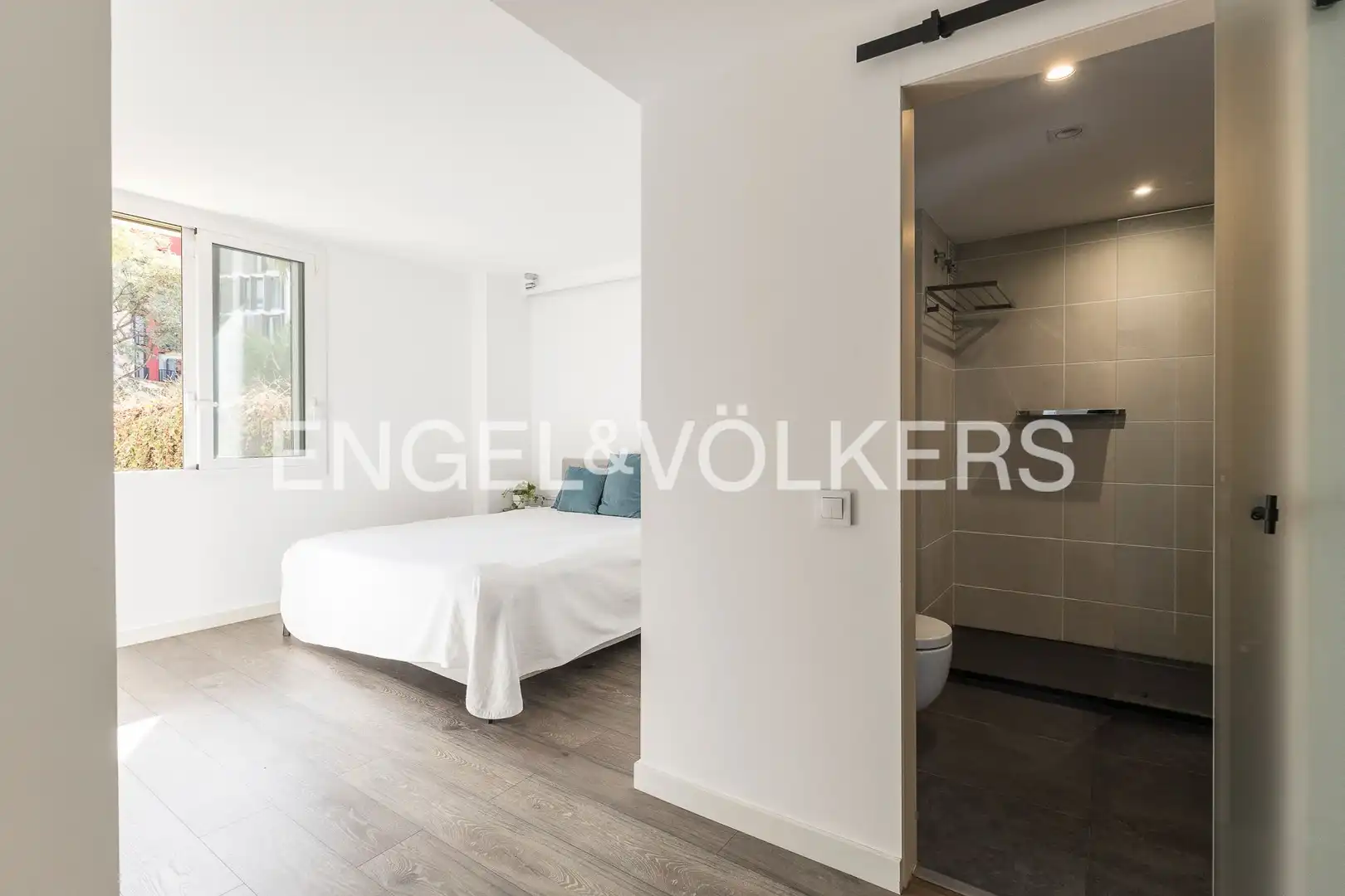 Bedroom of Duplexes for rent in Barcelona  with Air Conditioner, Heating and Parquet flooring