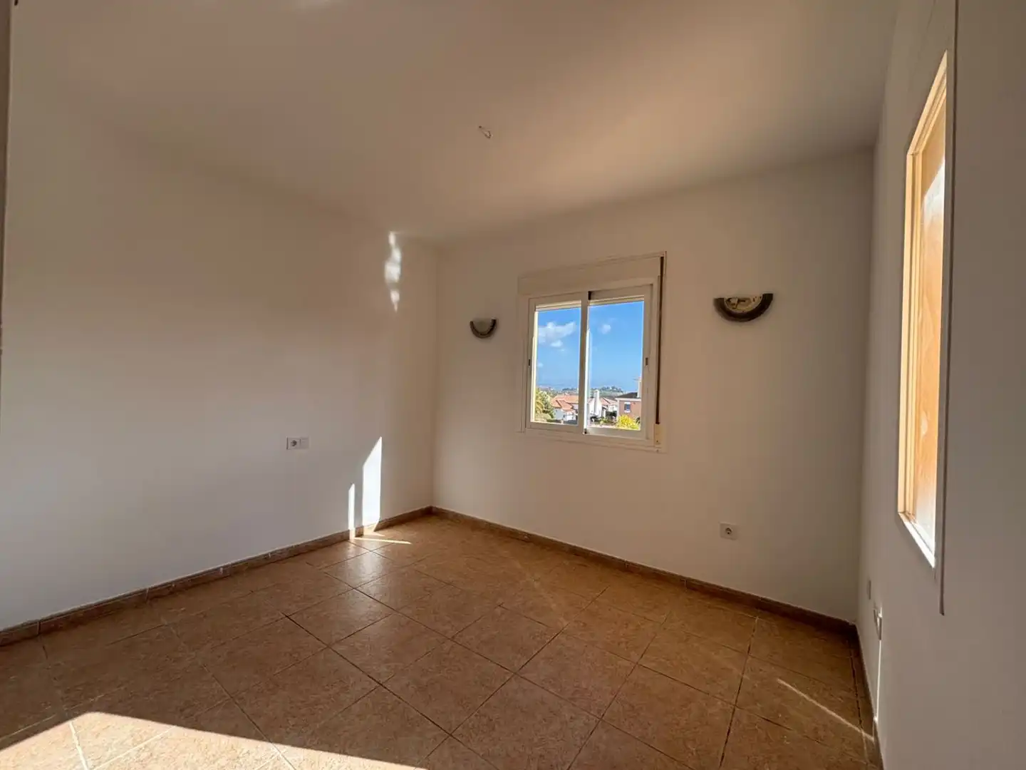 Bedroom of Houses for sale in Coín  with Air Conditioner, Heating and Private garden