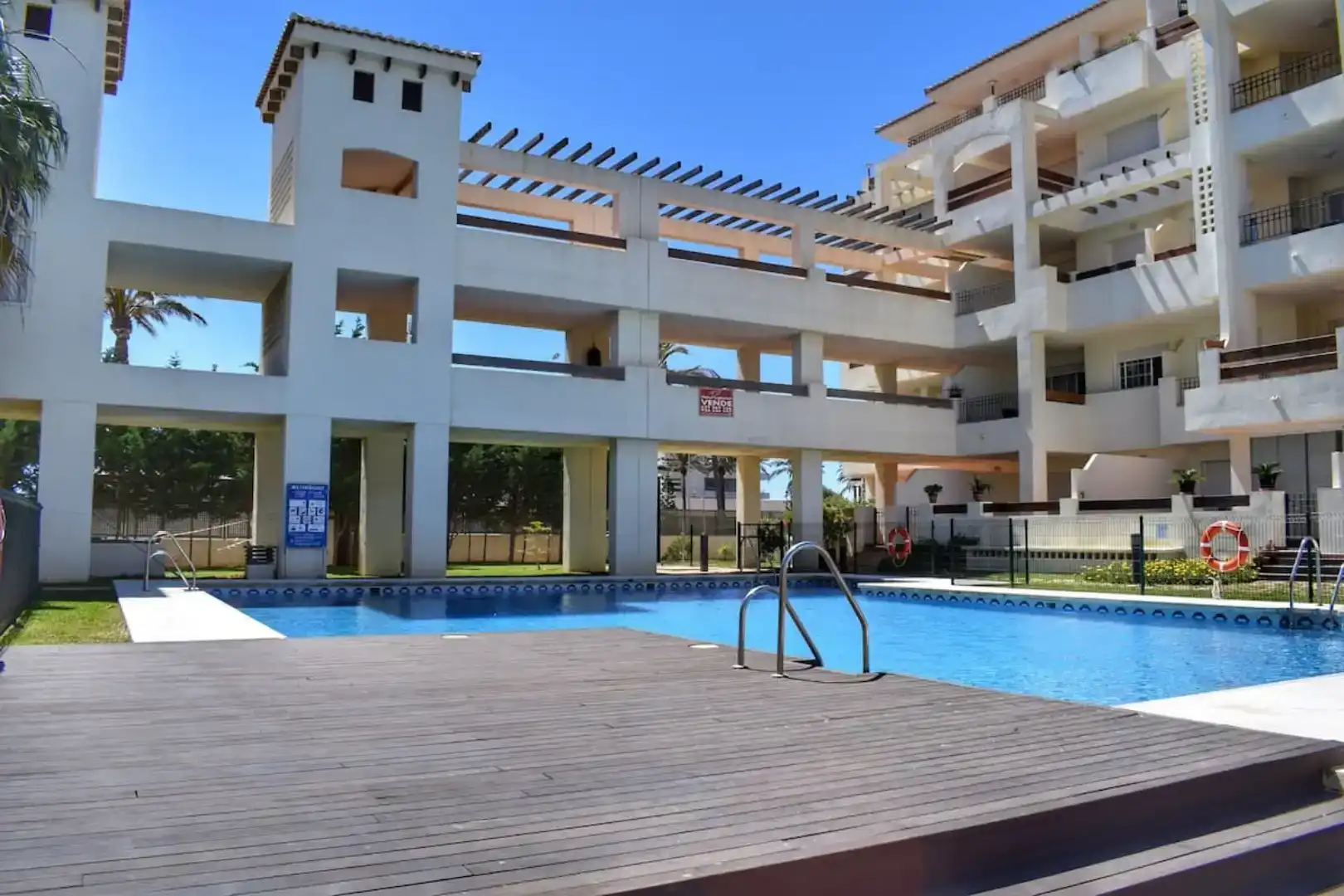 Schwimmbecken von Wohnungen zur Miete in Roquetas de Mar mit Klimaanlage, Schwimmbad und Balkon