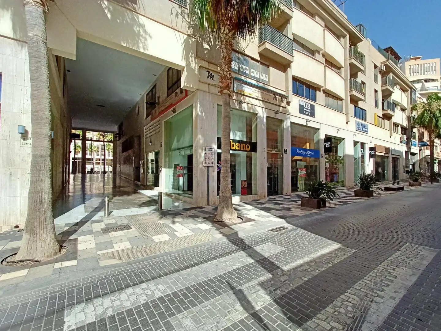 Vista exterior de Local de alquiler en El Ejido