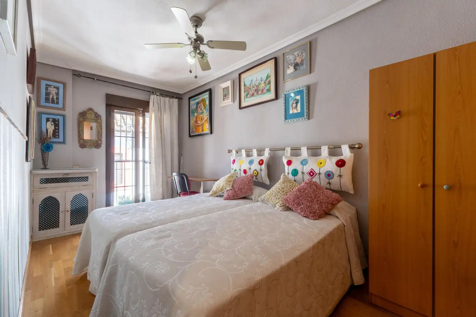Bedroom of Detached homes for sale in Córdoba  with Air Conditioner, Heating and Storage room