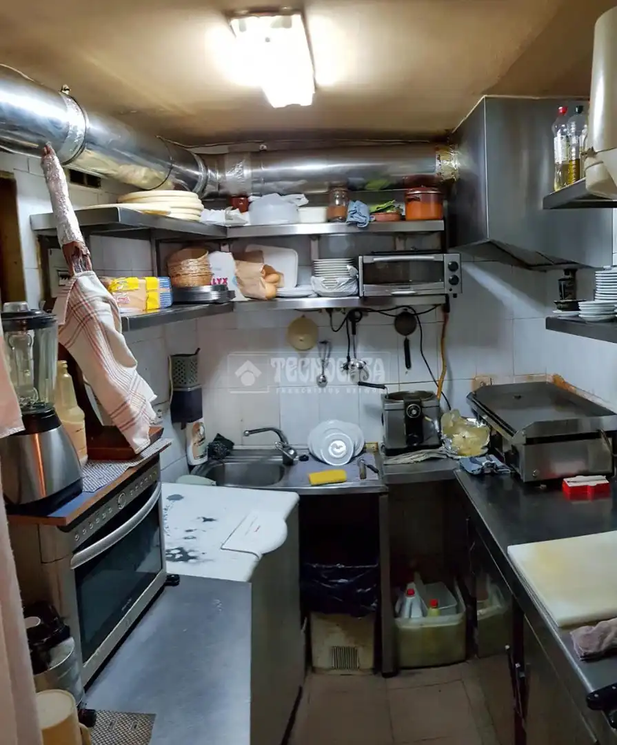 Kitchen of Commercial properties for sale in Fuenlabrada  with Air Conditioner and Alarm