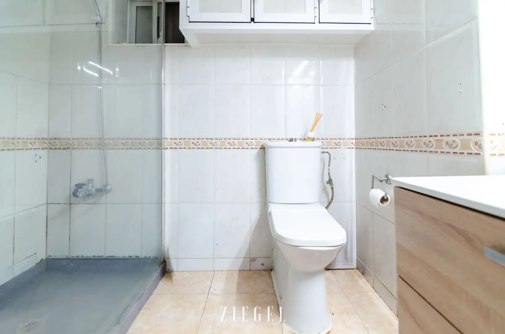 Bathroom of Flat for sale in Las Palmas de Gran Canaria  with Private garden and Storage room
