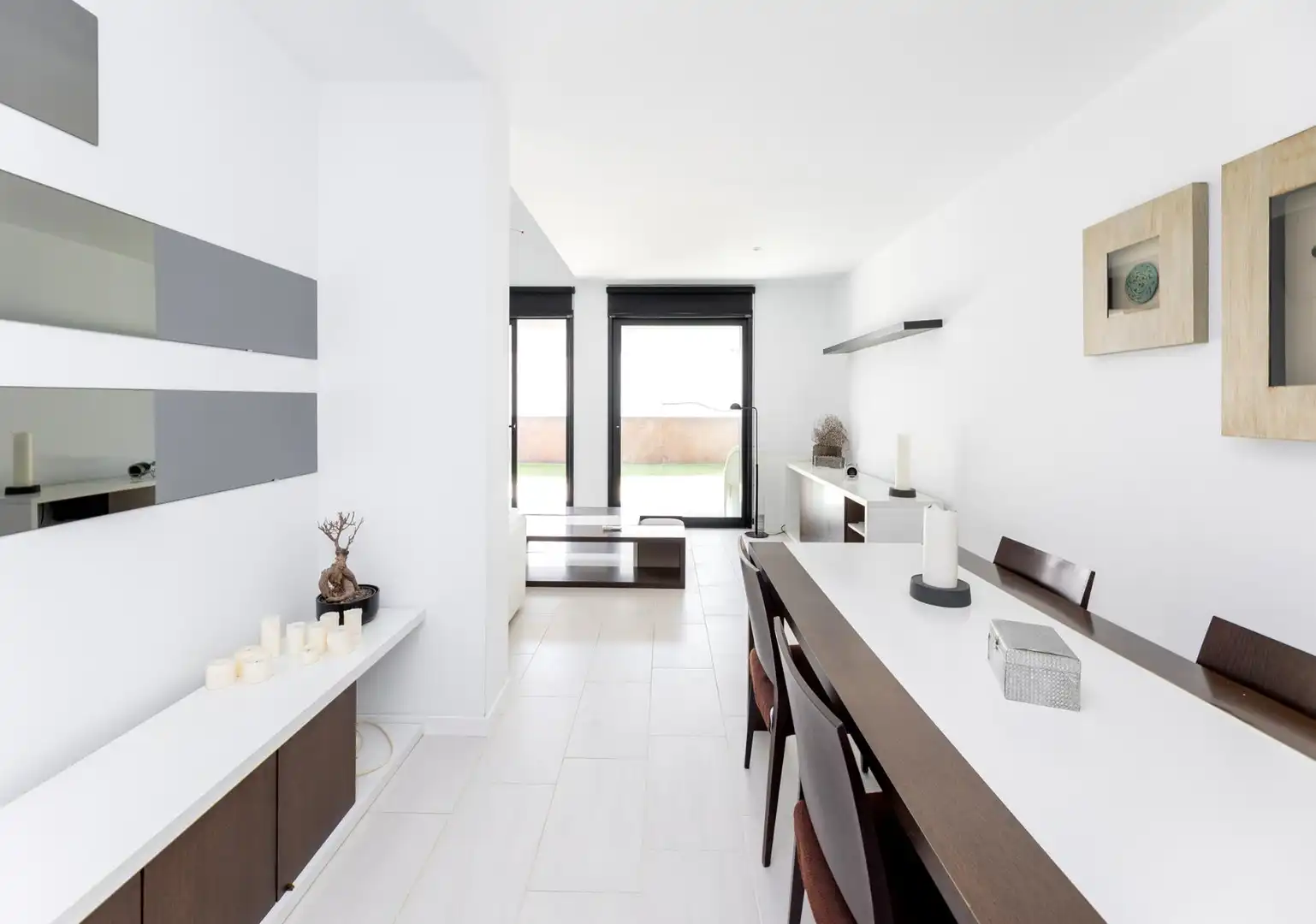 Wohnzimmer von Einfamilien-Reihenhaus zum Verkauf in Albolote mit Klimaanlage, Heizung und Privatgarten