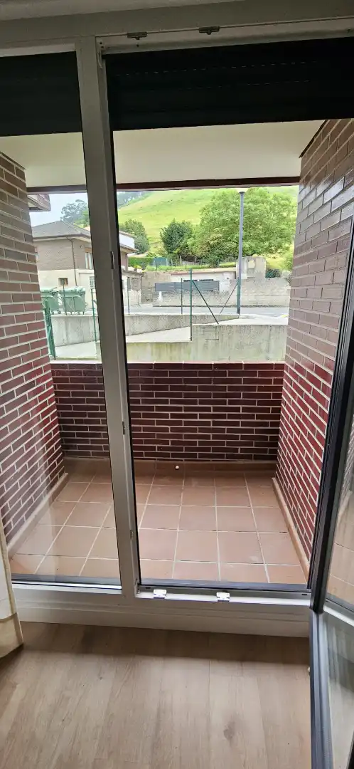 Terraza de Piso de alquiler en Miengo con Calefacción, Jardín privado y Parquet