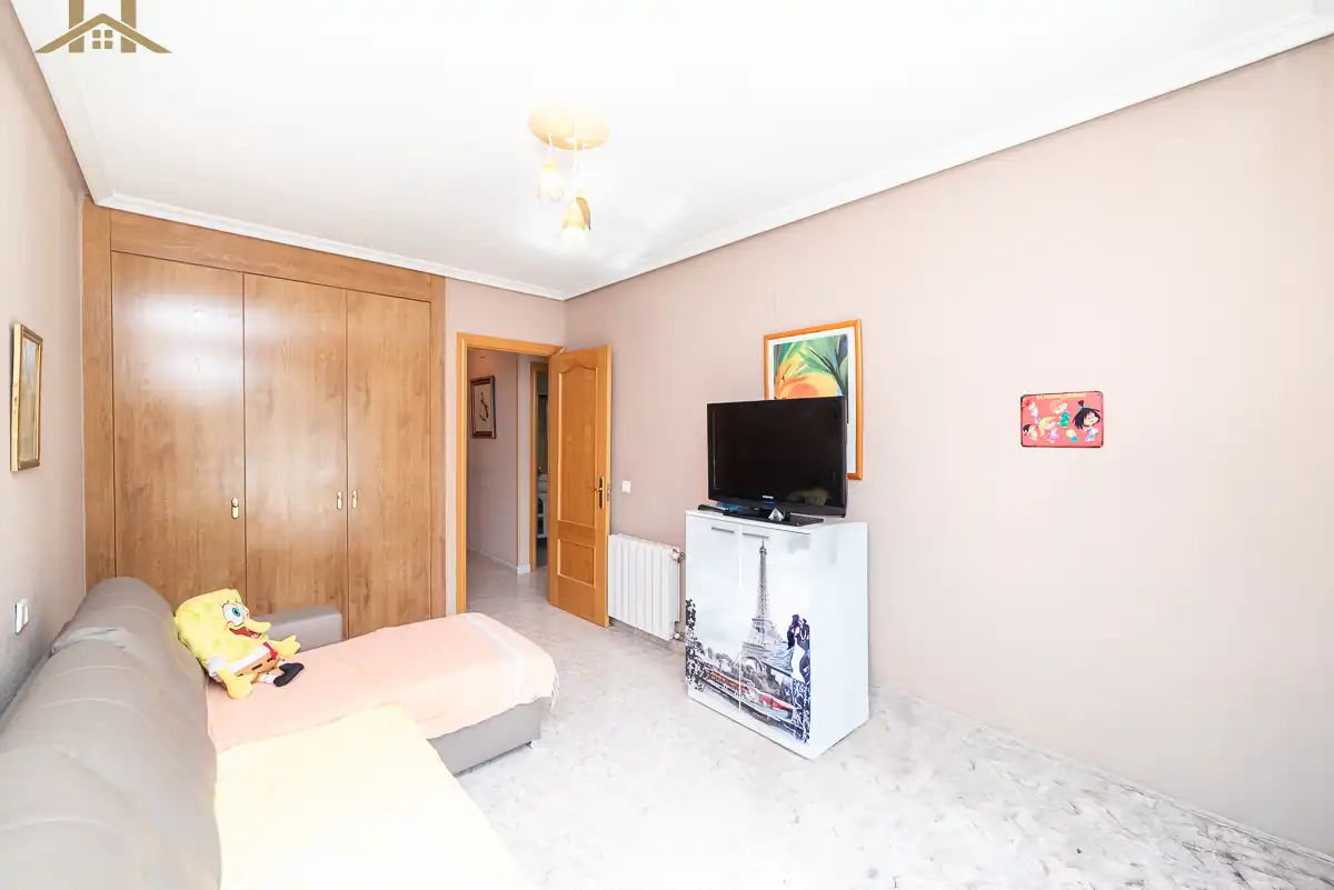 Dormitori de Casa o xalet en venda en Arroyomolinos (Madrid) amb Aire condicionat, Calefacció i Jardí privat
