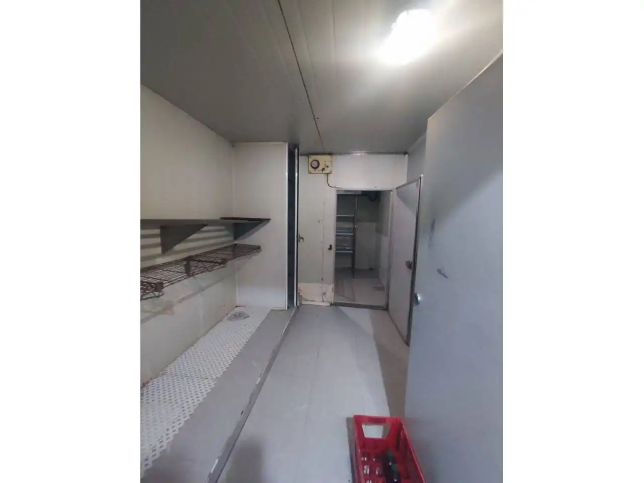 Cocina de Local en venta en El Grado con Aire acondicionado