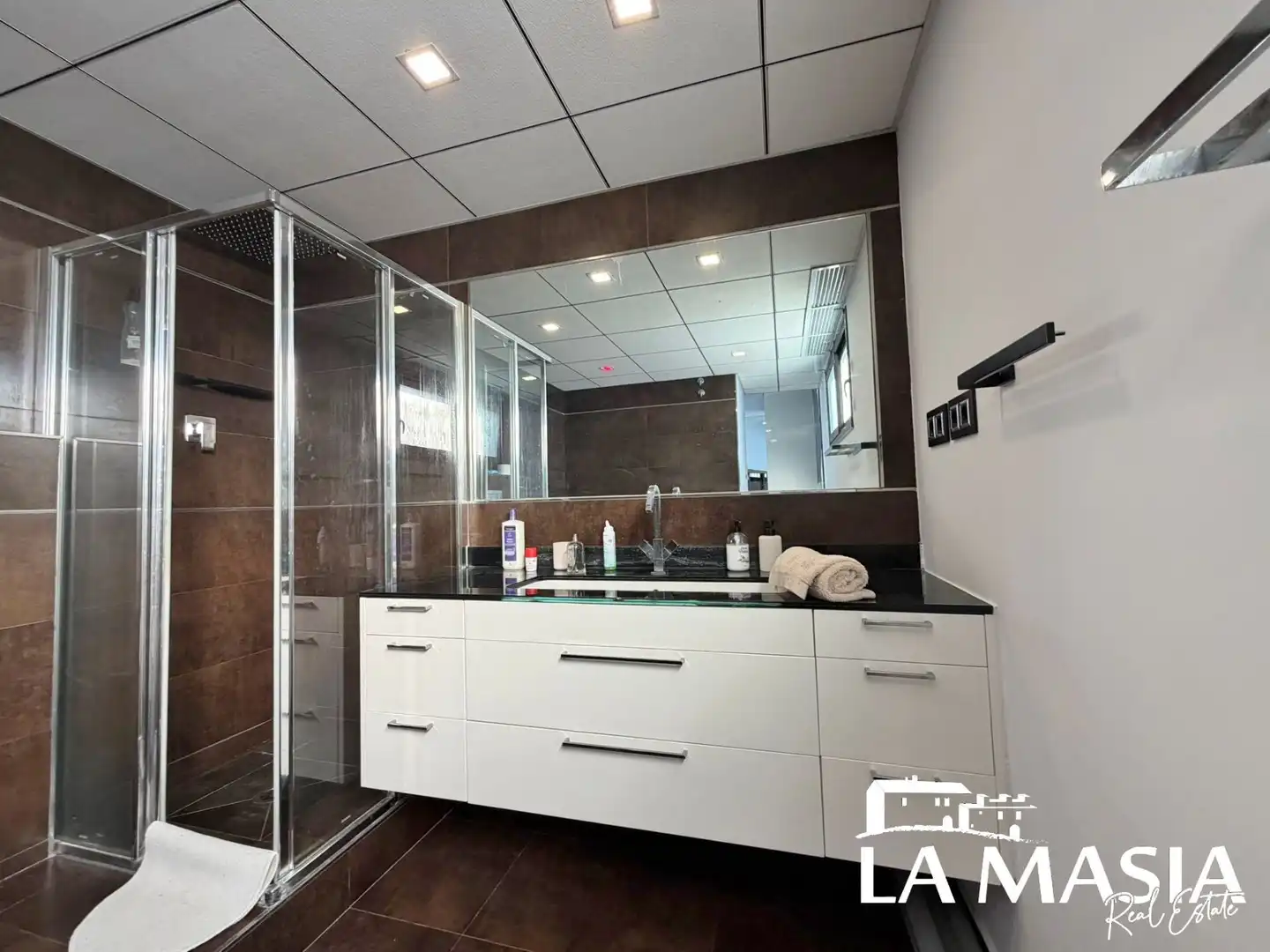 Baño de Casa o chalet en venta en Canyelles con Aire acondicionado, Calefacción y Jardín privado