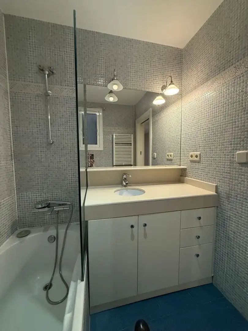 Bathroom of Flat for sale in Barcelona  with Air Conditioner, Heating and Furnished