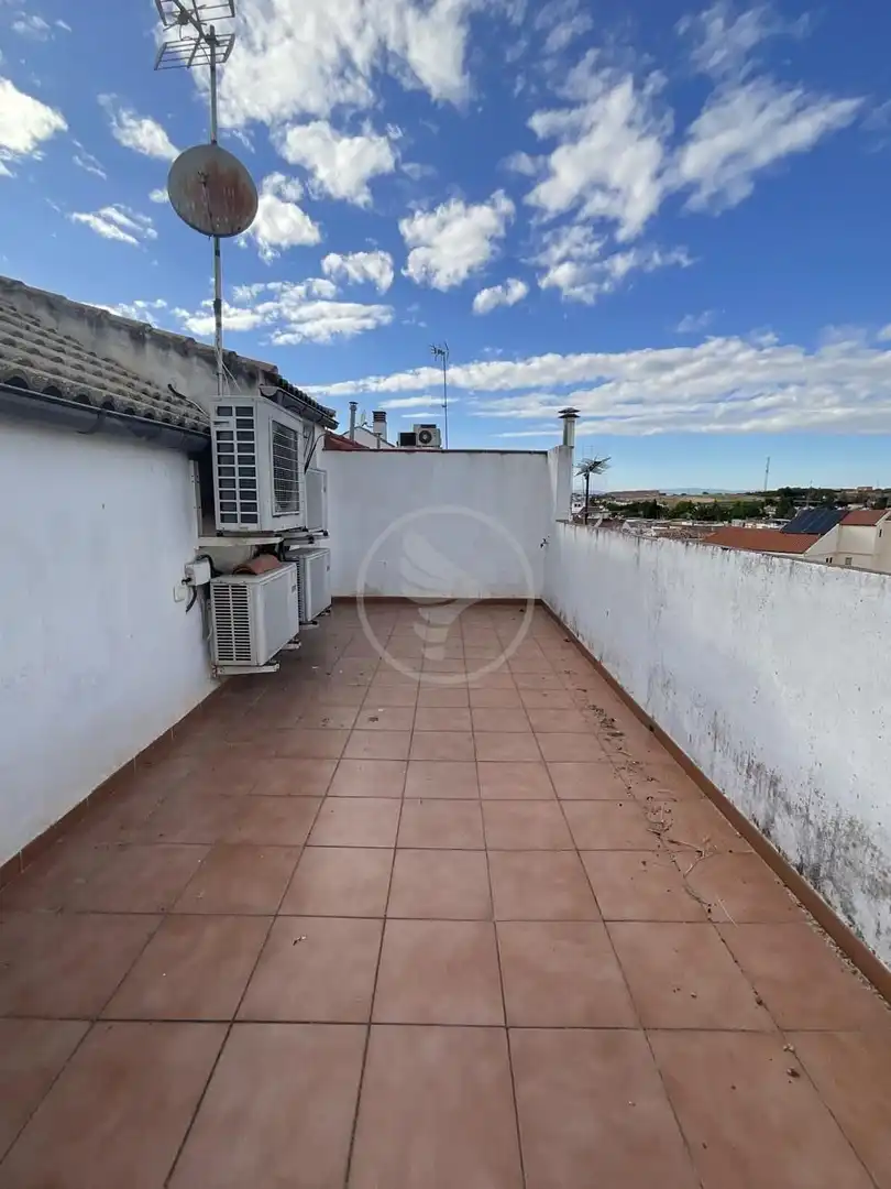 Terrassa de Casa o xalet en venda en Linares amb Aire condicionat