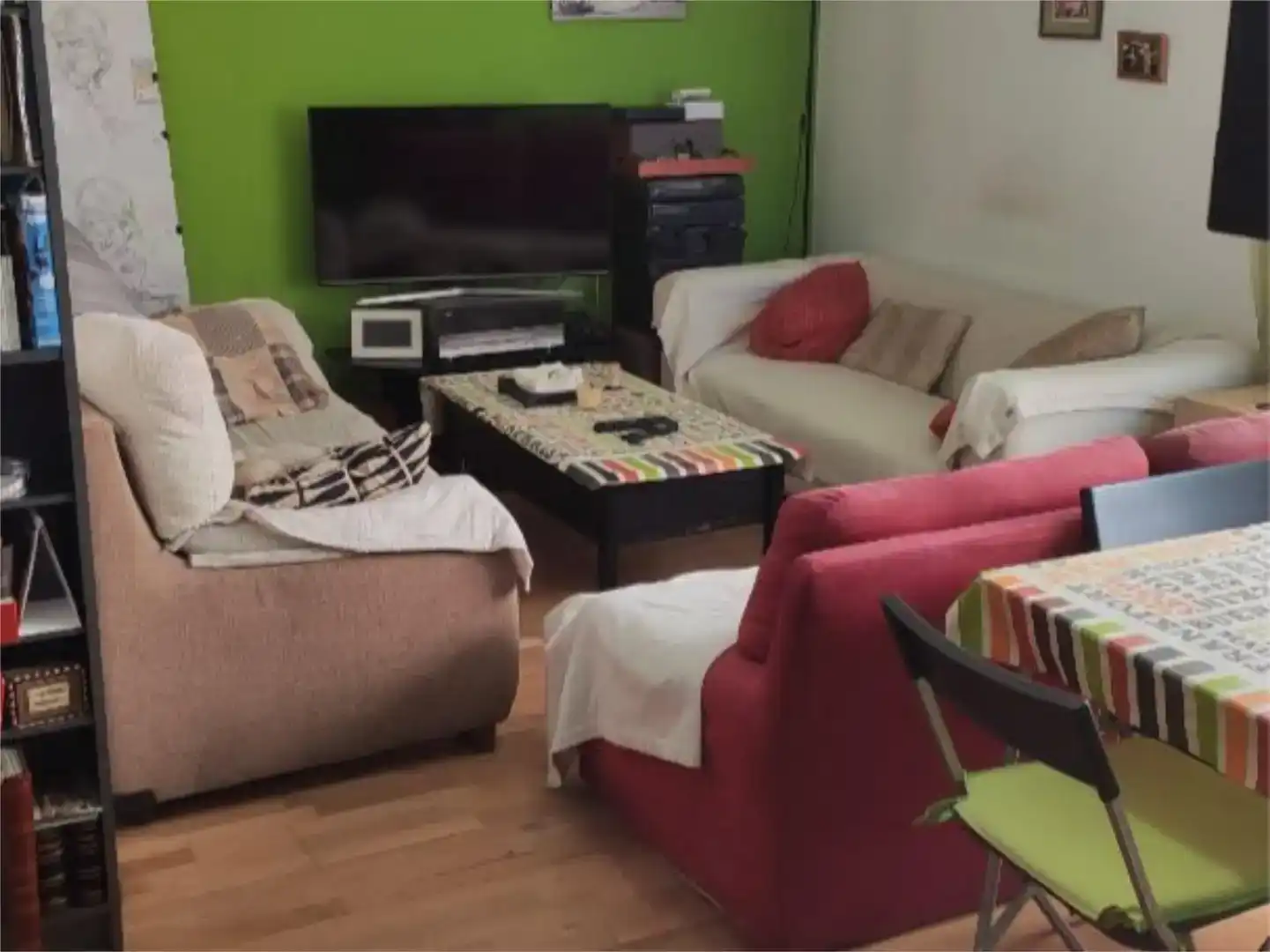 Sala d'estar de Pis en venda en Galapagar amb Aire condicionat, Jardí privat i Parquet