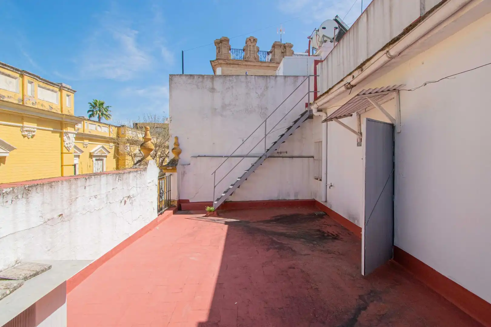 Terrace of Houses for sale in Sevilla  with Air Conditioner, Terrace and Storage room