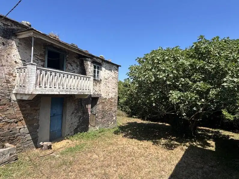 Casa rústica con terraza en venta en Ortigueira, imagen 5
