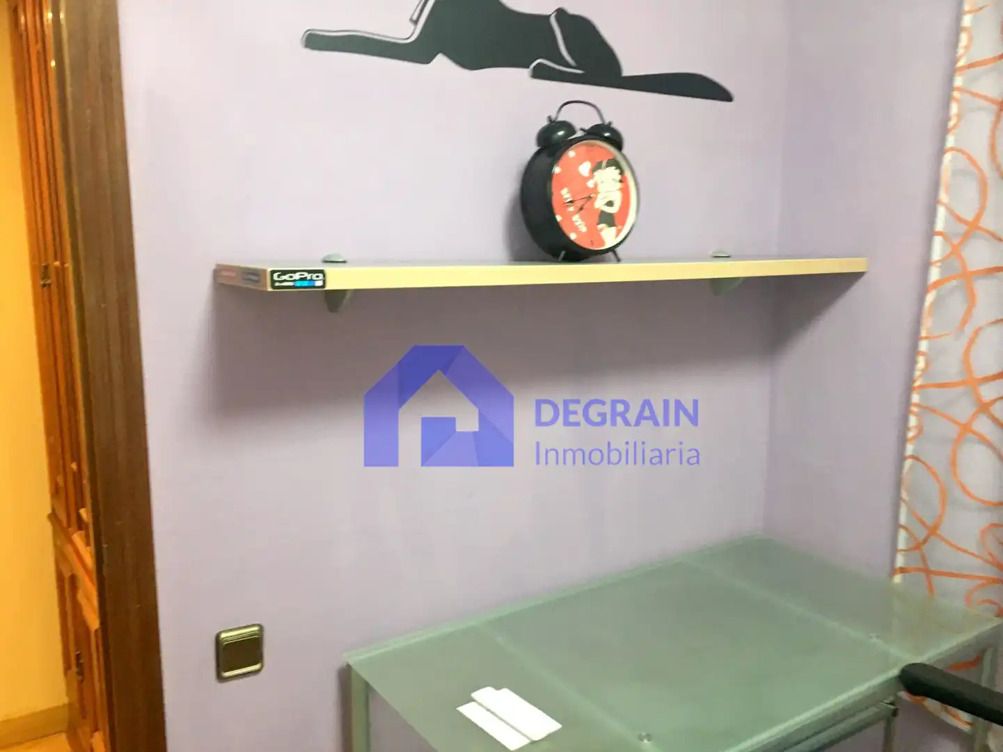 Habitación de Piso de alquiler en Oviedo  con Calefacción y Balcón