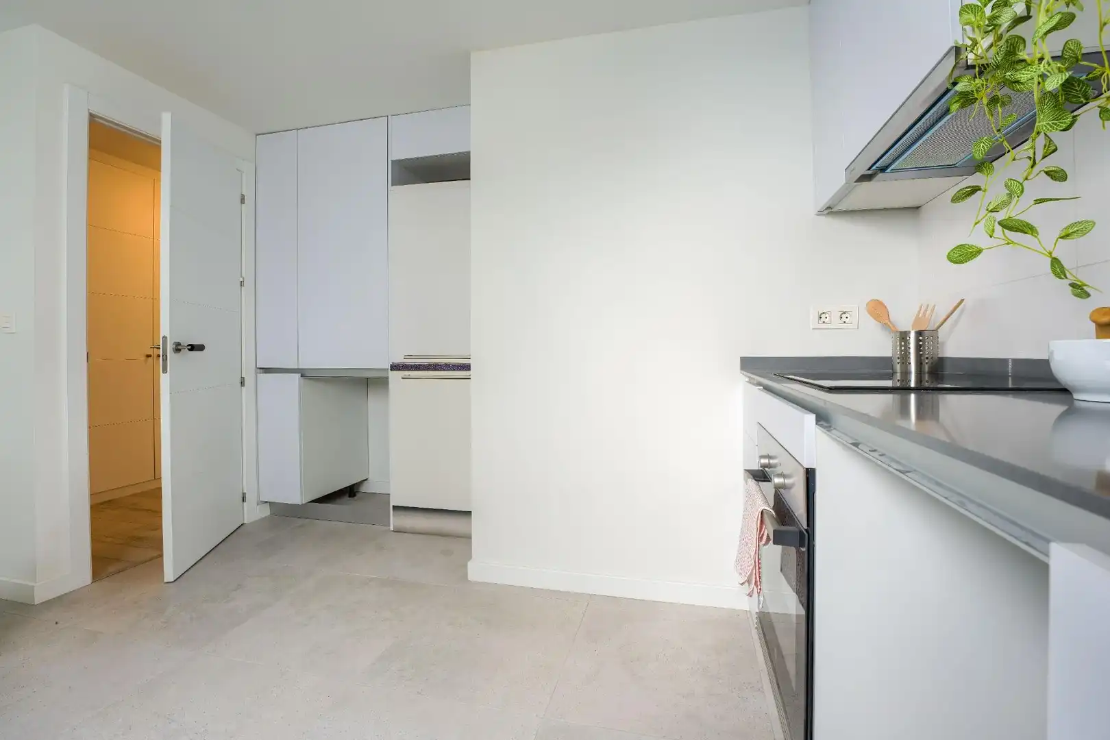 Kitchen of Flat for sale in Sevilla  with Air Conditioner and Terrace