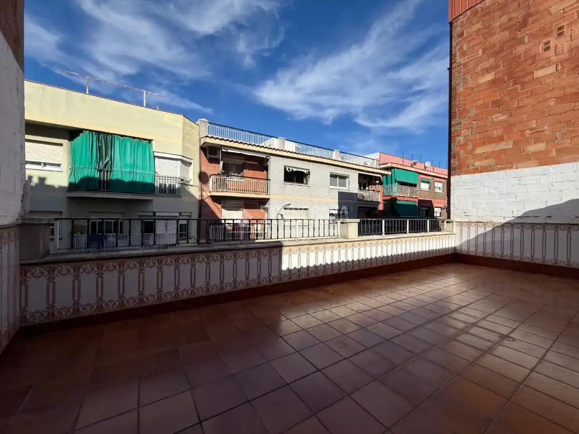 Vista exterior de Casa adosada en venta en Sant Joan Despí