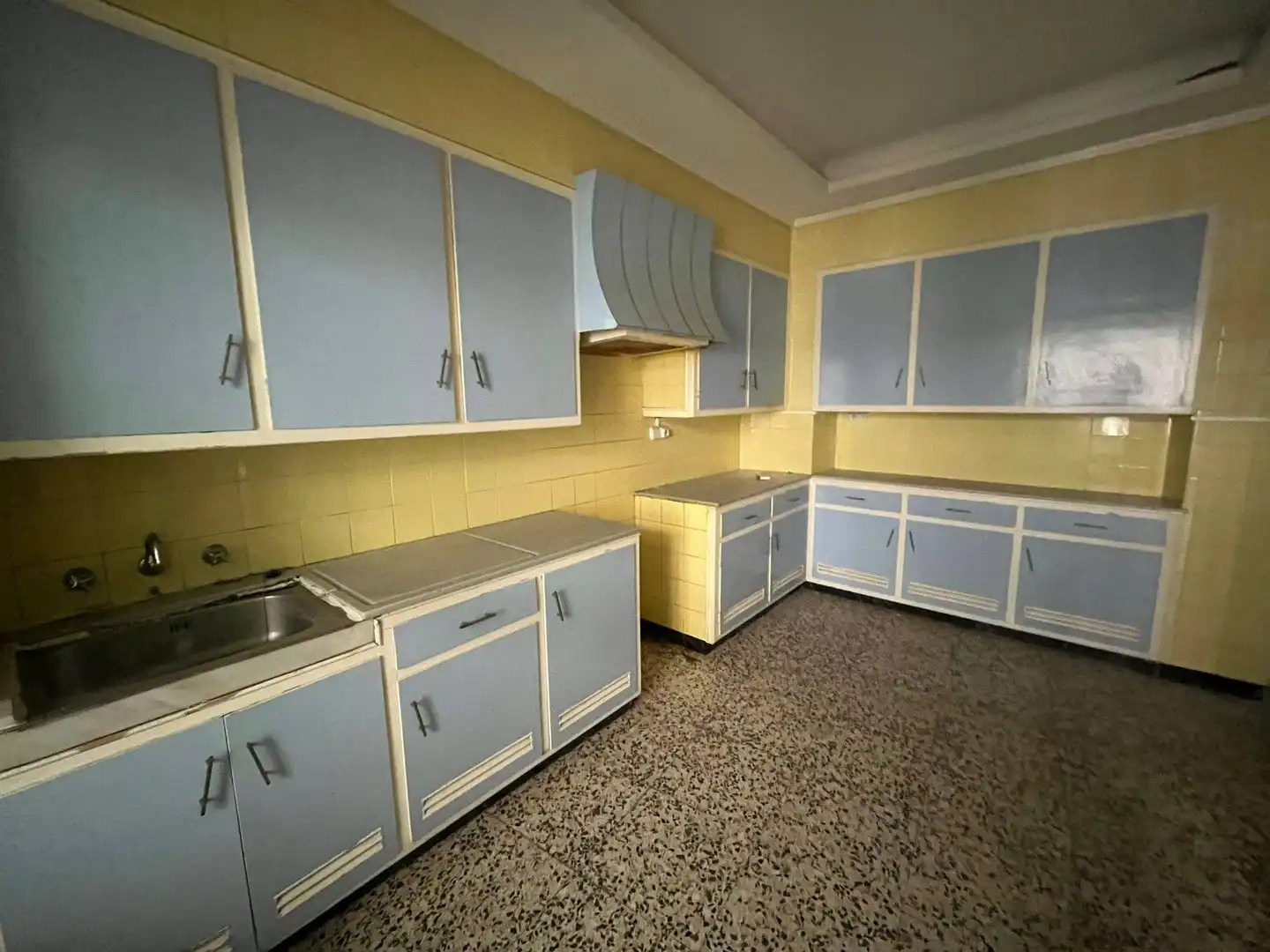 Kitchen of Flat for sale in Elche / Elx  with Storage room and Balcony