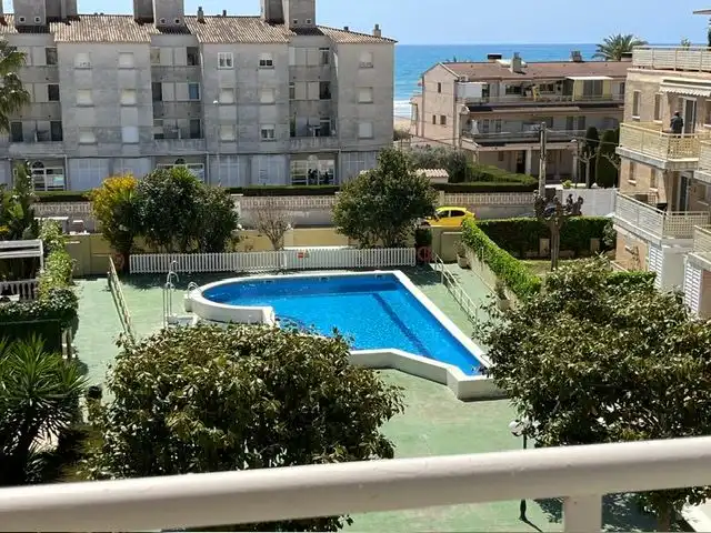 Piscina de Pis per a compartir en Cunit amb Aire condicionat, Calefacció i Parquet