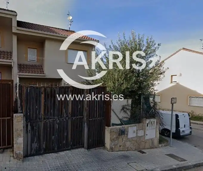 Detached house for sale in Arcicollar