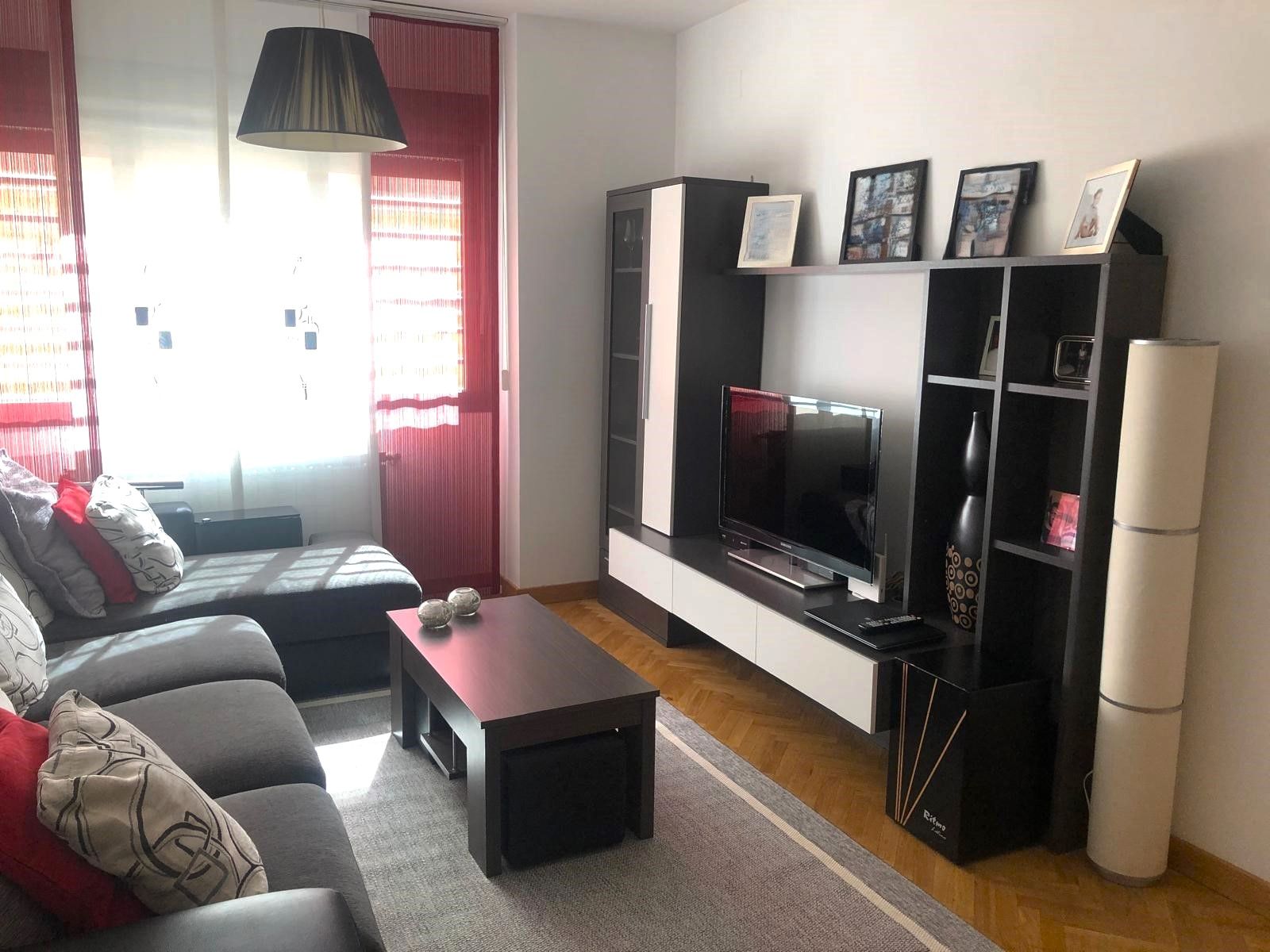Living room of Flat for sale in  Madrid Capital  with Air Conditioner, Heating and Parquet flooring