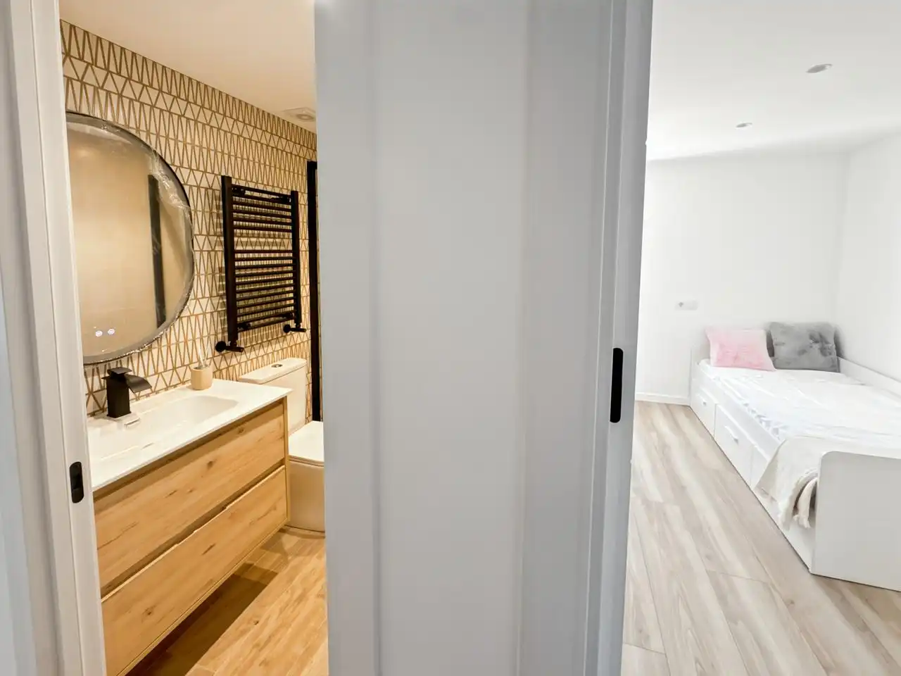 Bathroom of Flat for sale in Madrid  with Heating