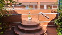 Vista exterior de Casa adosada en venda en Club de Campo amb Aire condicionat, Calefacció i Jardí privat