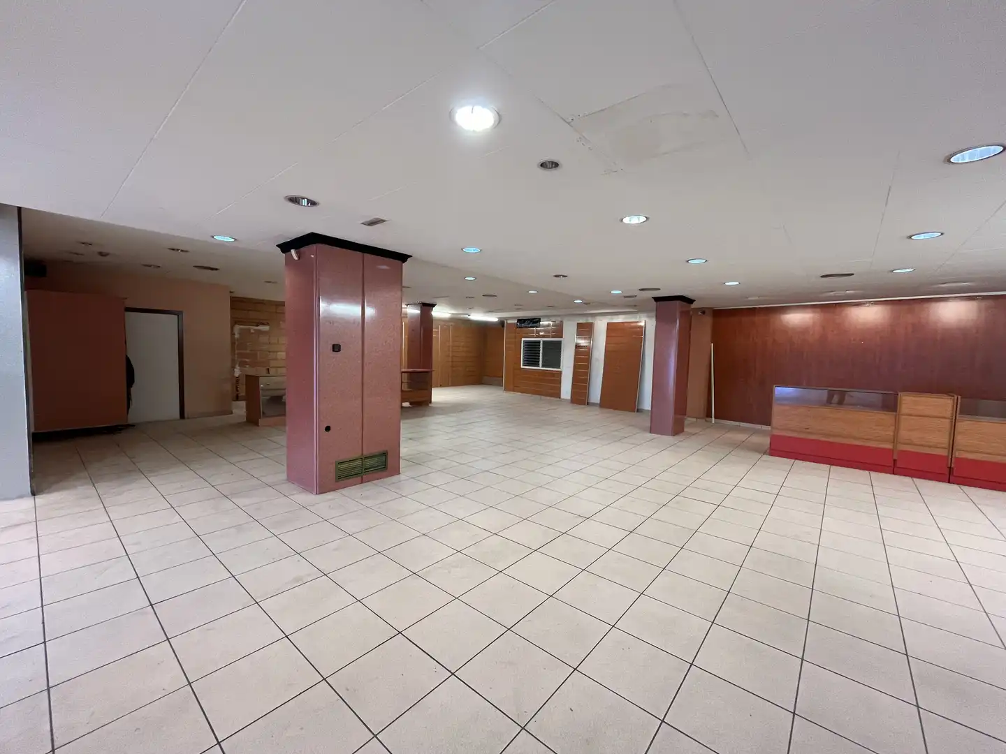 Commercial properties for rent in Manresa