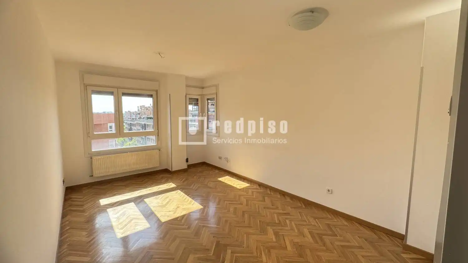 Living room of Flat for sale in Madrid  with Heating, Private garden and Parquet flooring