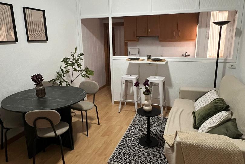 Foto 1 de Pis de lloguer a Fraternidad, Alicante