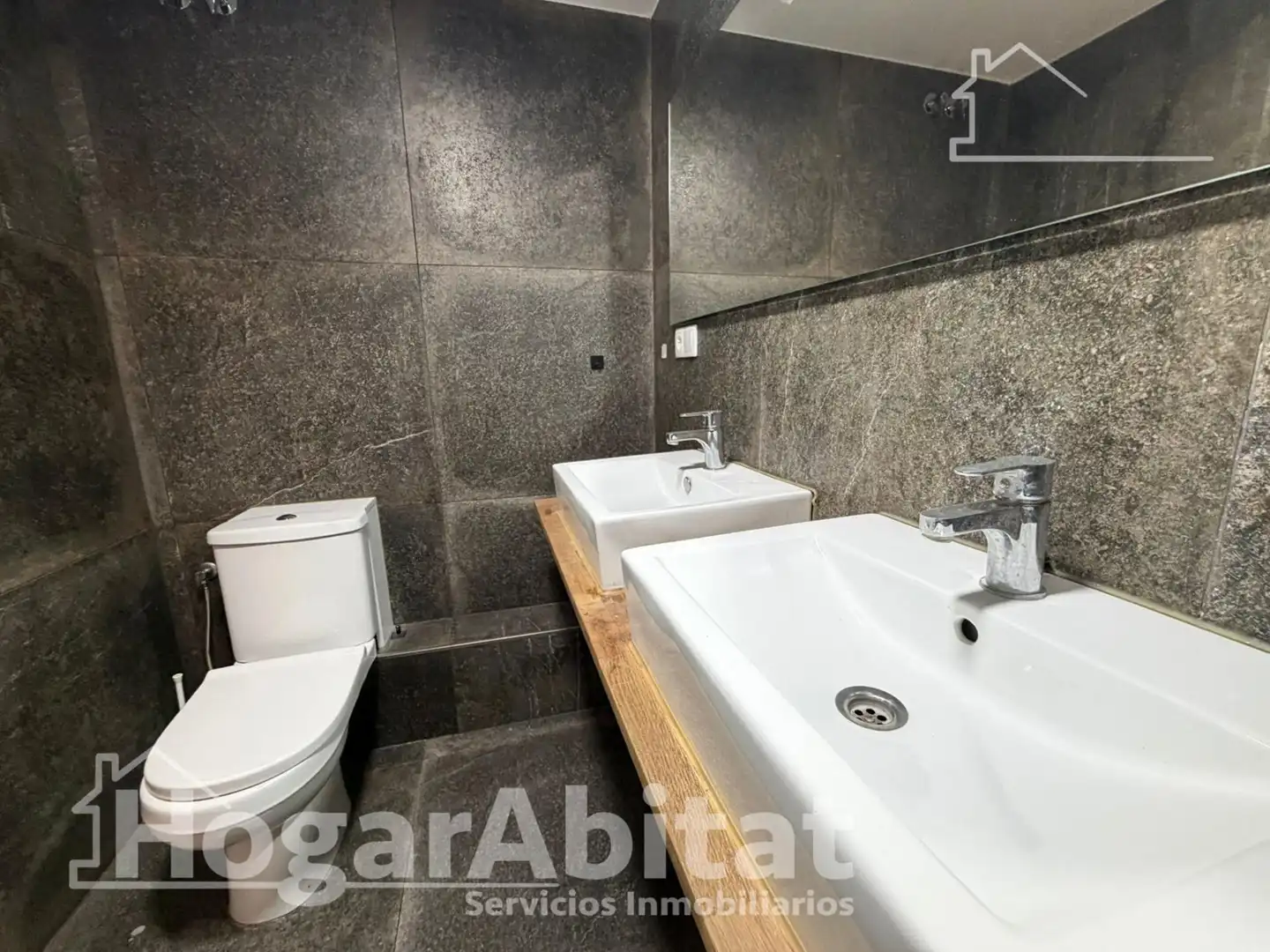 Baño de Piso en venta en Llíria con Aire acondicionado y Balcón