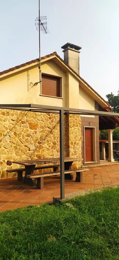Terraza de Finca rústica en venta en Pontevedra Capital  con Calefacción y Jardín privado