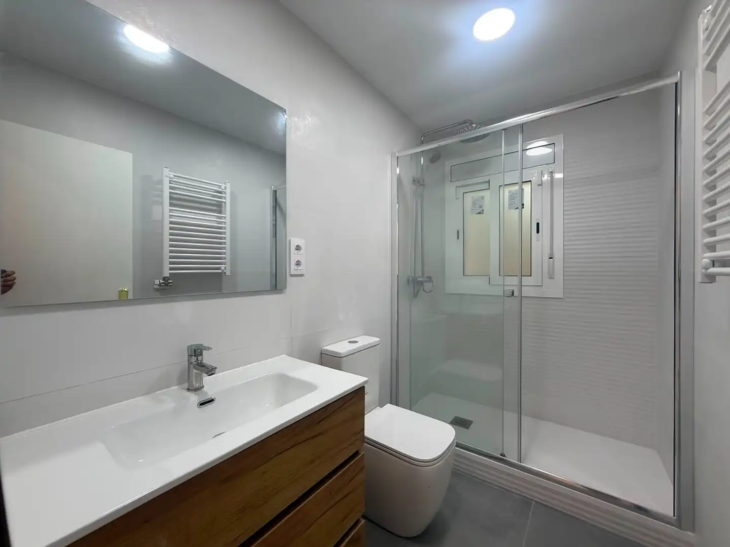 Bathroom of Houses for rent in Begues  with Heating, Private garden and Parquet flooring