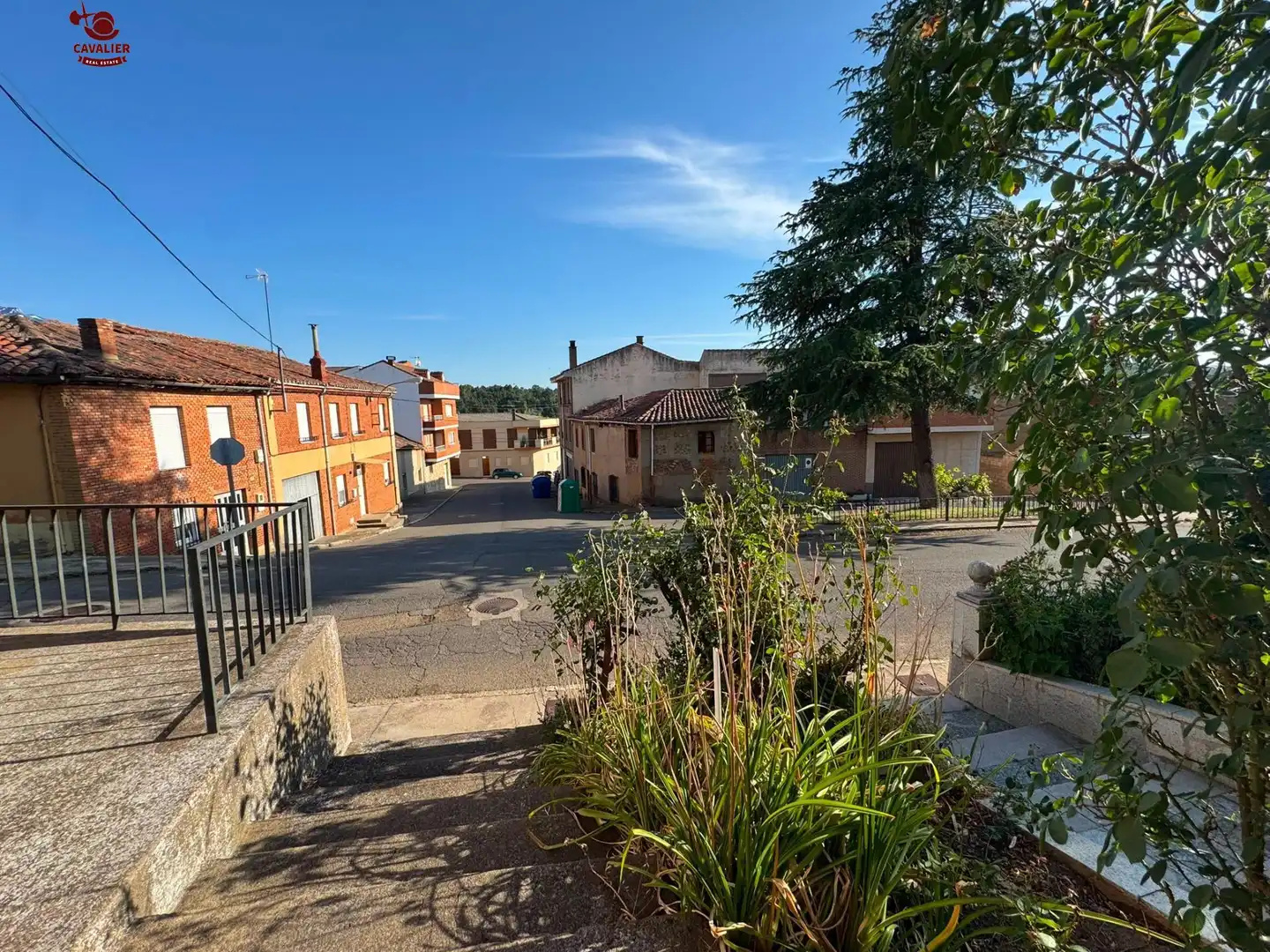 Exterior view of Country homes for sale in San Andrés del Rabanedo  with Storage room