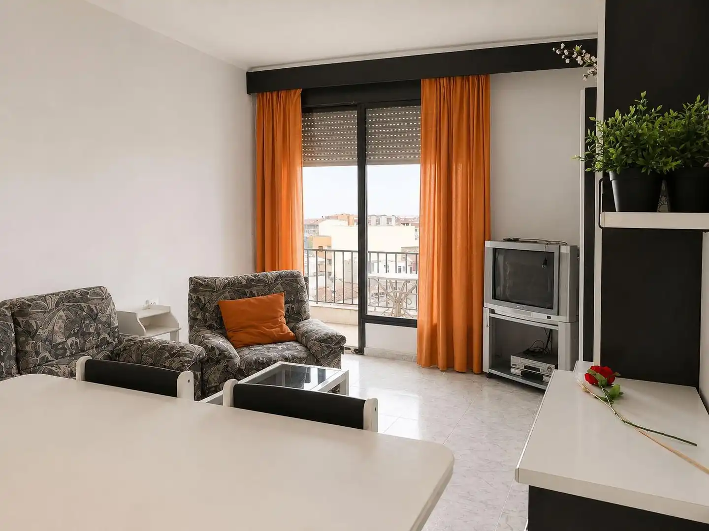 Sala de estar de Piso en venta en Amposta con Terraza, Trastero y Amueblado