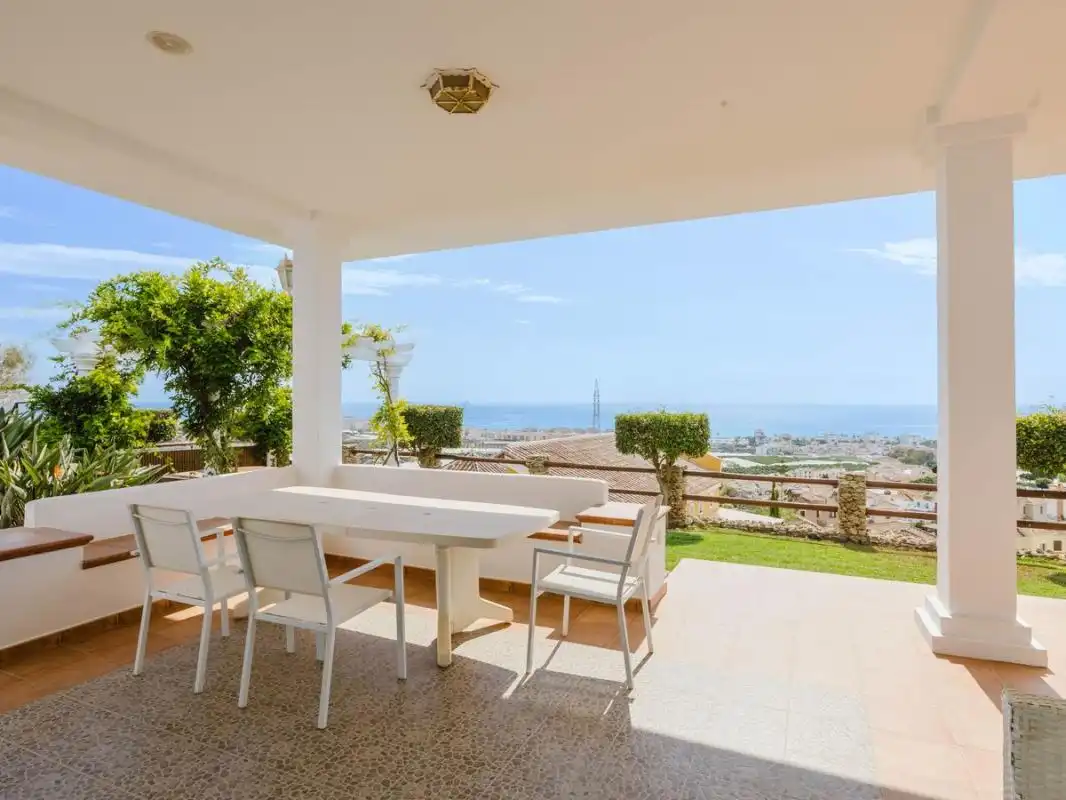 Terrassa de Casa o xalet en venda en Torrox amb Aire condicionat, Calefacció i Jardí privat