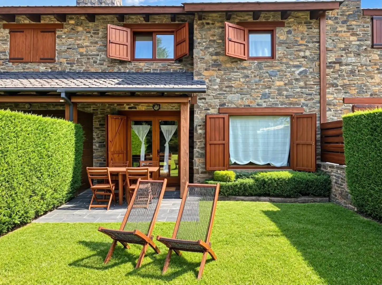 Maison à louer à Estavar