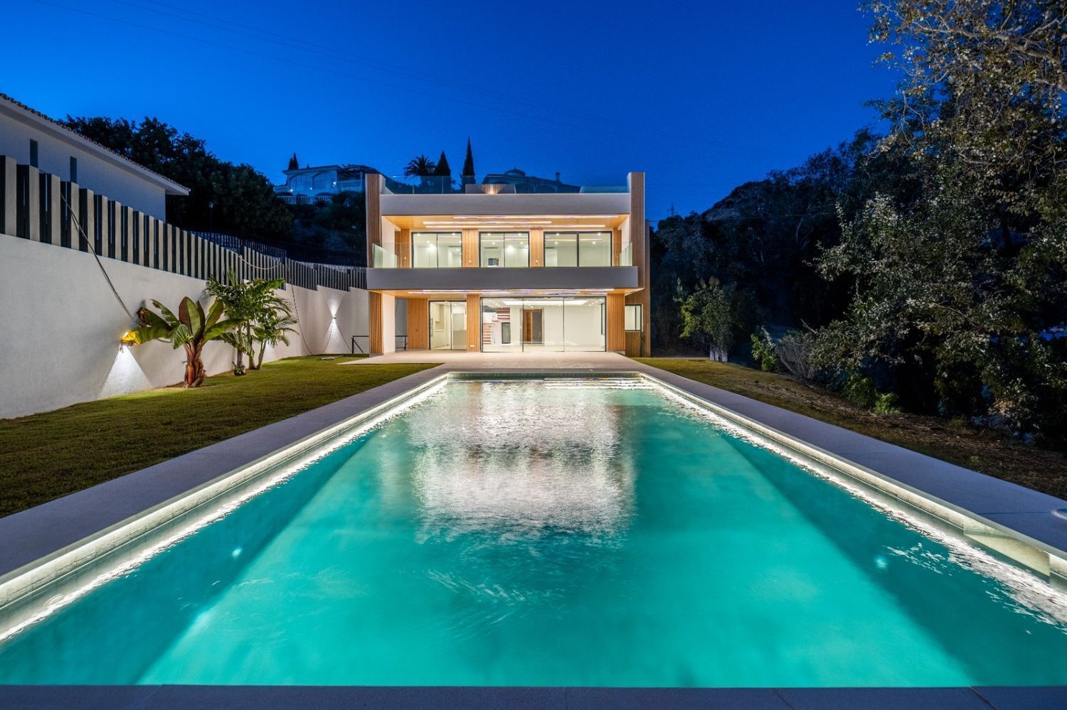 Exterior view of House or chalet for sale in Benalmádena  with Air Conditioner, Private garden and Terrace