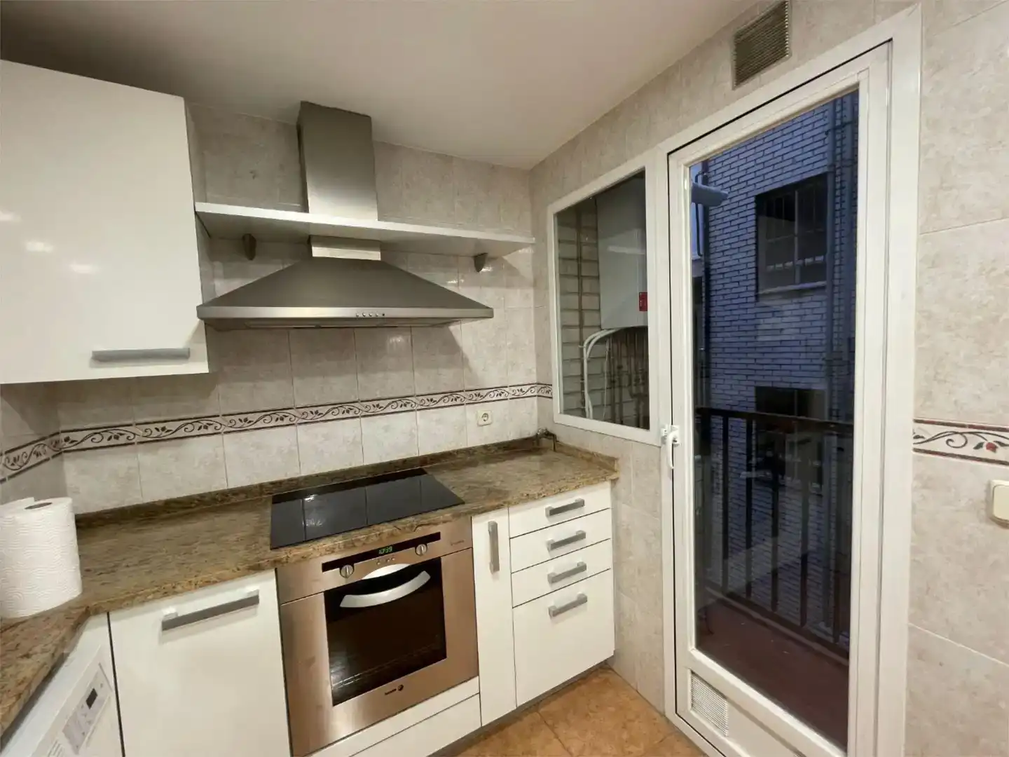 Küche von Wohnung zur Miete in  Madrid Capital mit Klimaanlage