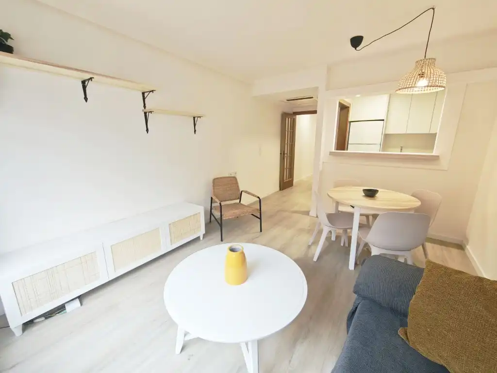 Wohnzimmer von Wohnungen zur Miete in Palamós