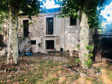 Maison rustique avec balcon à vendre à Carrer Mossèn Cinto Verdaguer