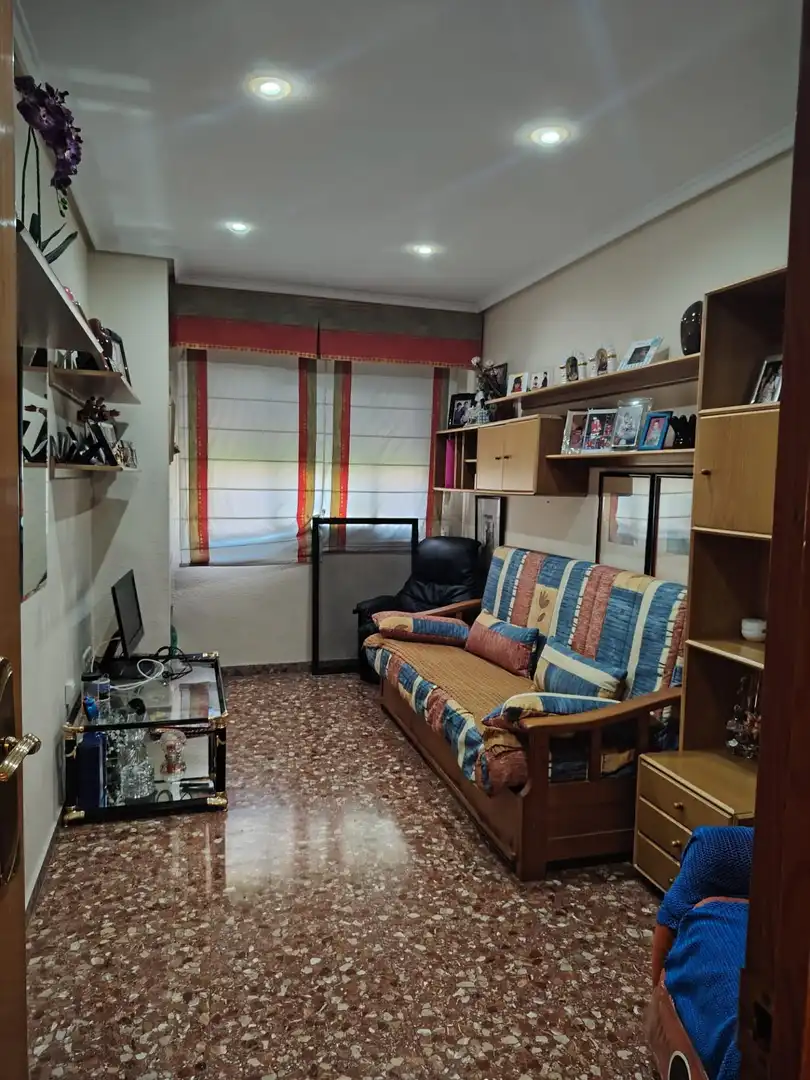 Habitación de Piso de alquiler en Mislata con Aire acondicionado, Calefacción y Amueblado