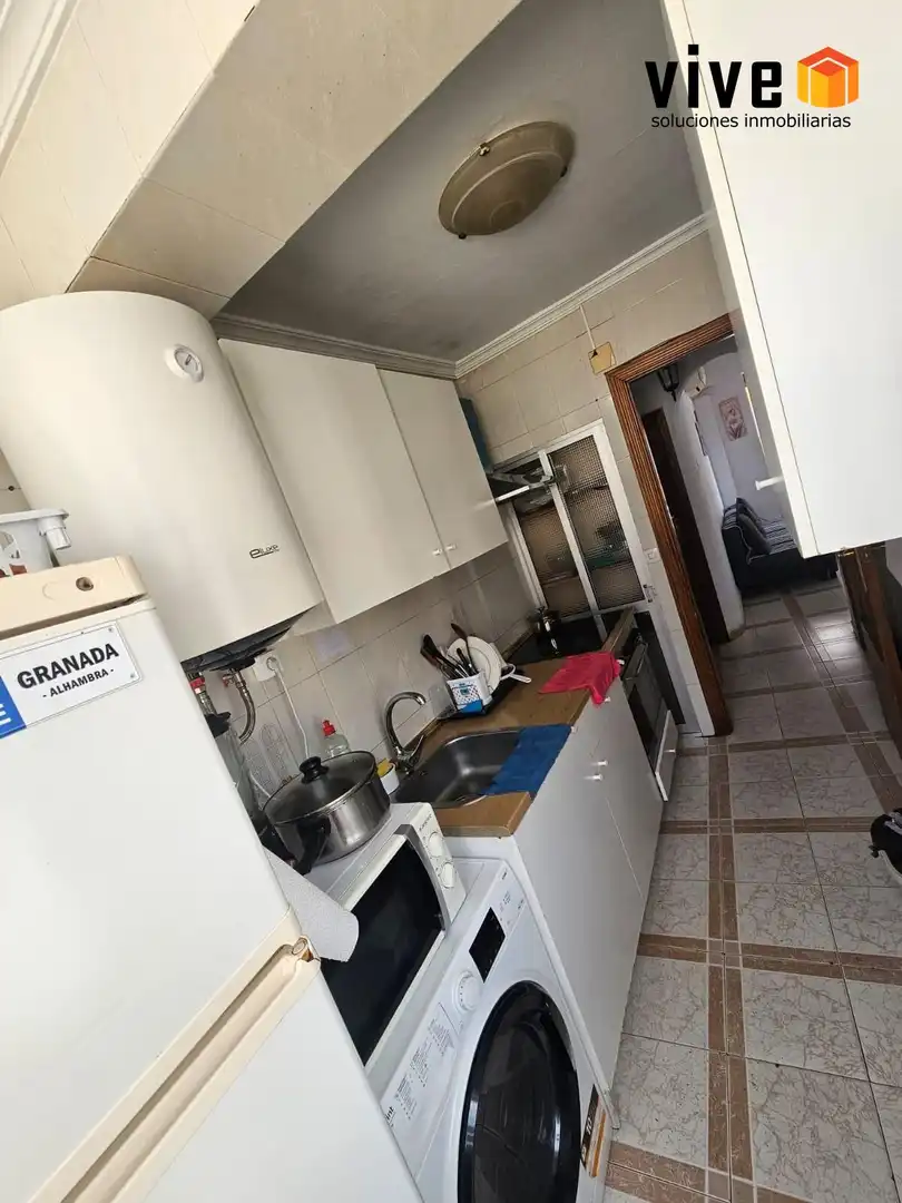 Kitchen of Flat for sale in Sevilla  with Air Conditioner and Heating