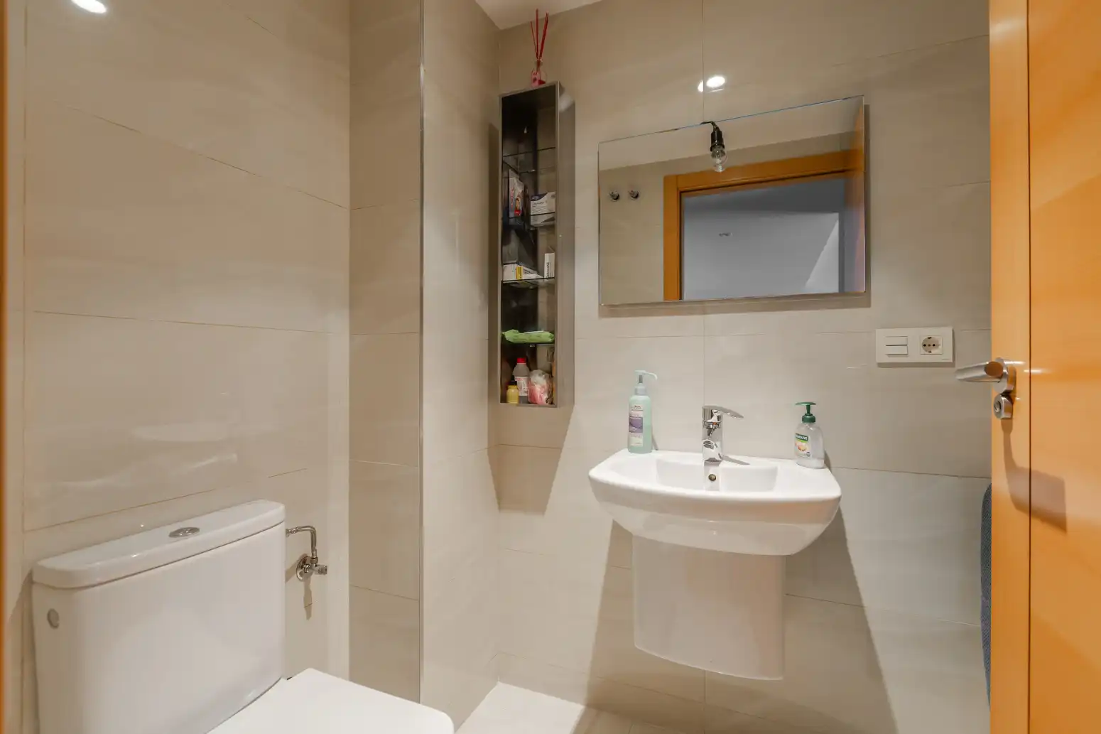 Baño de Piso en venta en Aranguren con Calefacción, Parquet y Terraza
