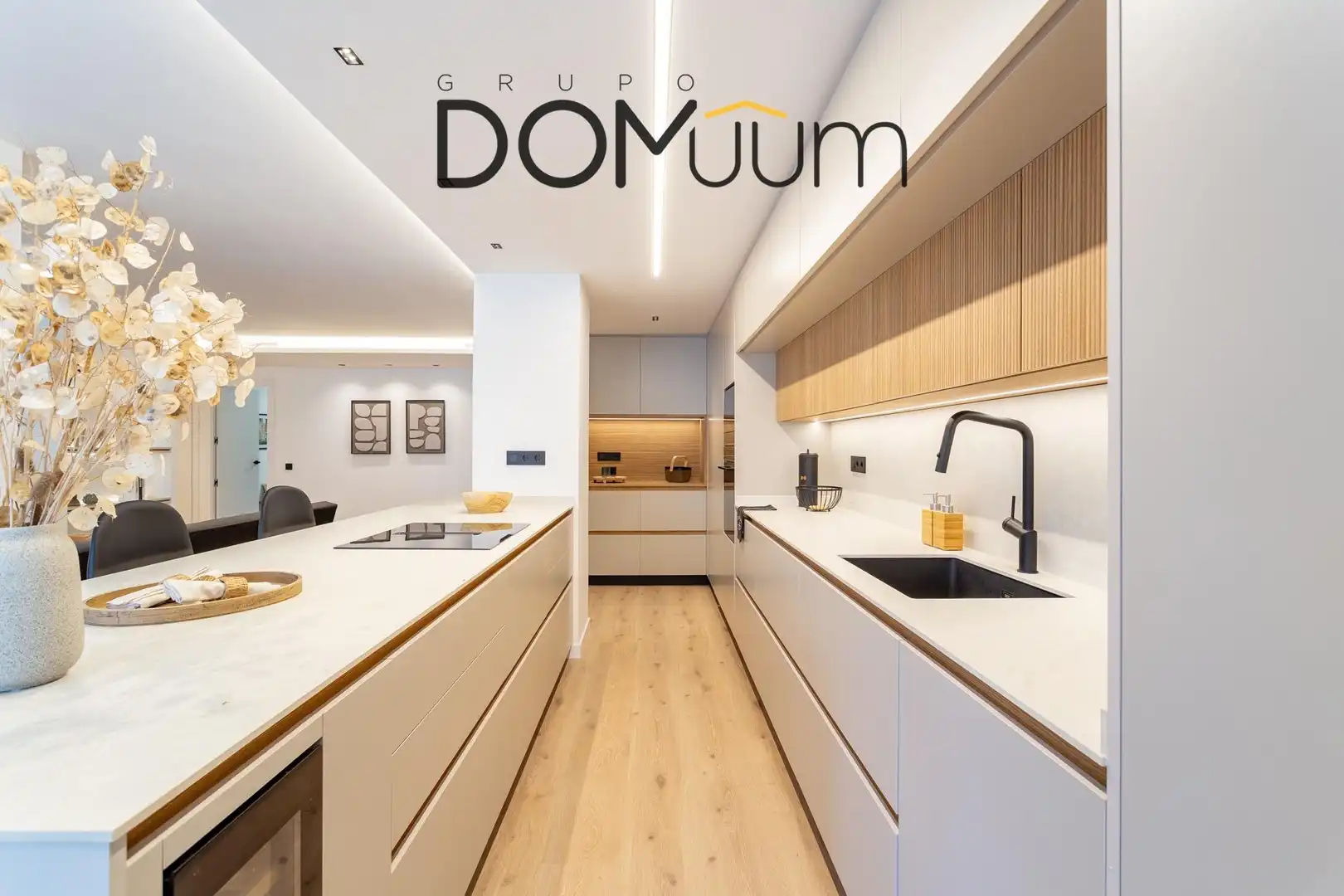 Piso con ascensor en venta en Rambla NOVA 106, imagen 2