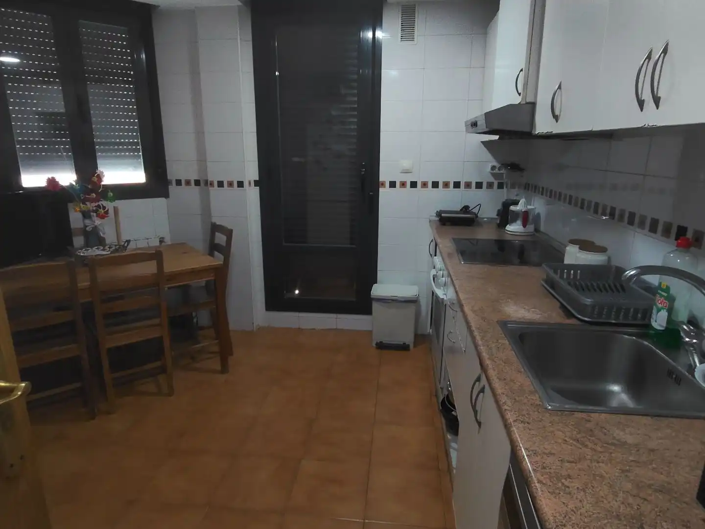 Kitchen of Flat for share in Parla Este