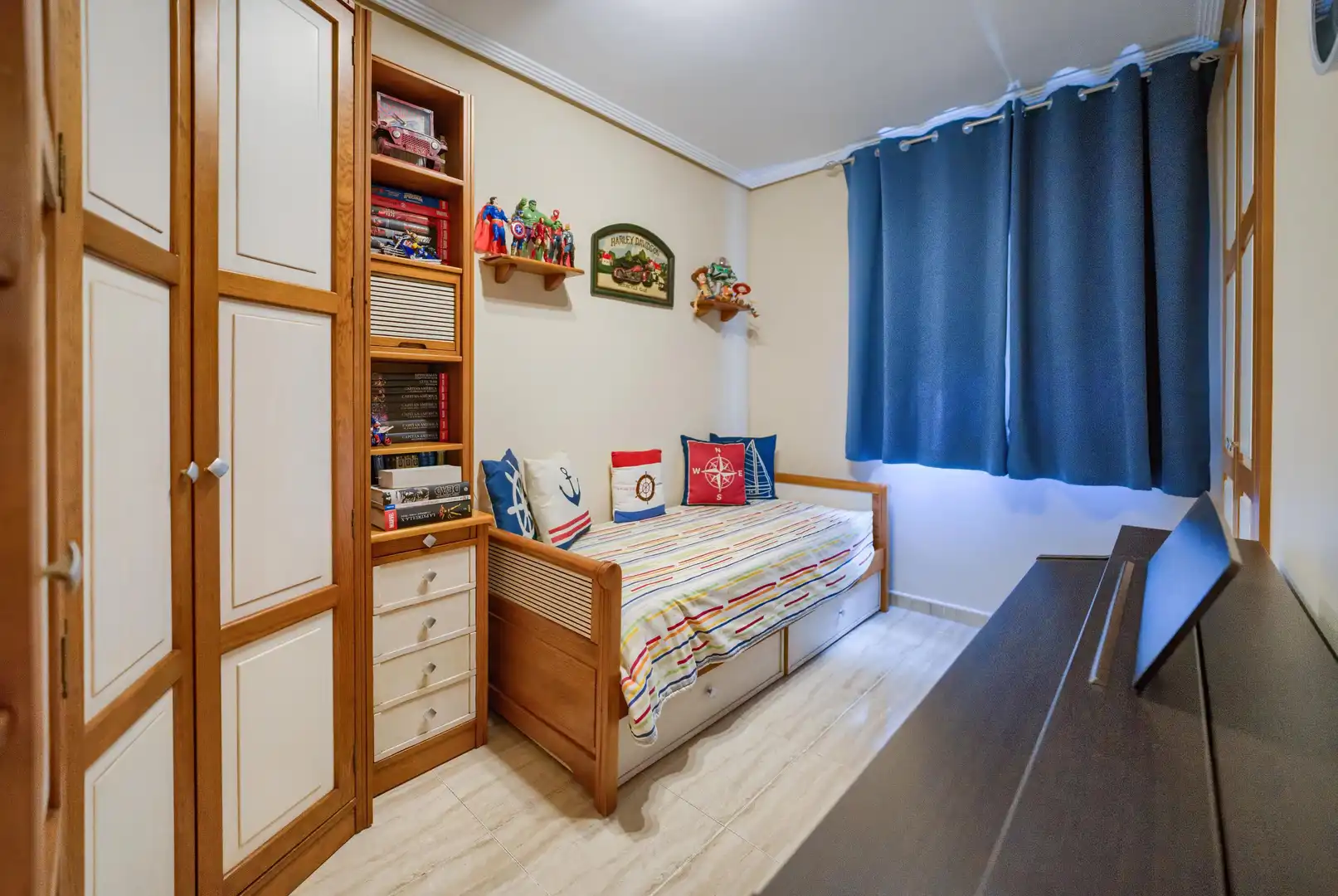 Habitación de Casa adosada en venta en Dos Hermanas