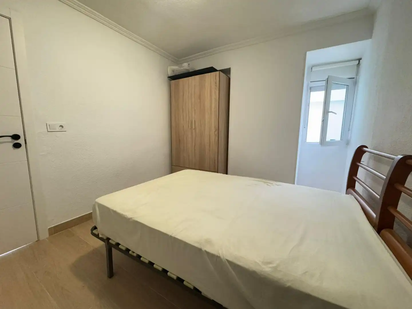 Habitación de Piso en venta en Alicante / Alacant con Aire acondicionado
